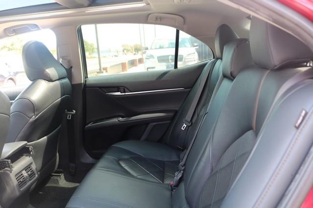 Toyota Camry LE Auto (Natl) 2018