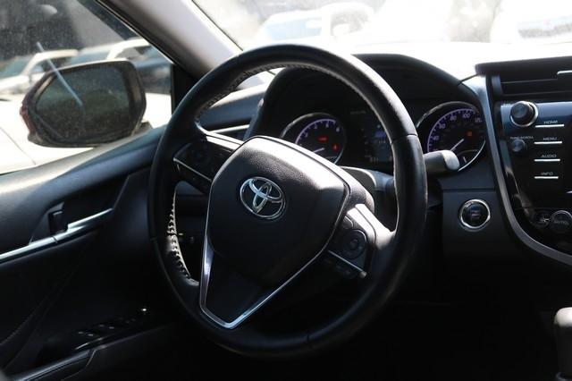 Toyota Camry LE Auto (Natl) 2018