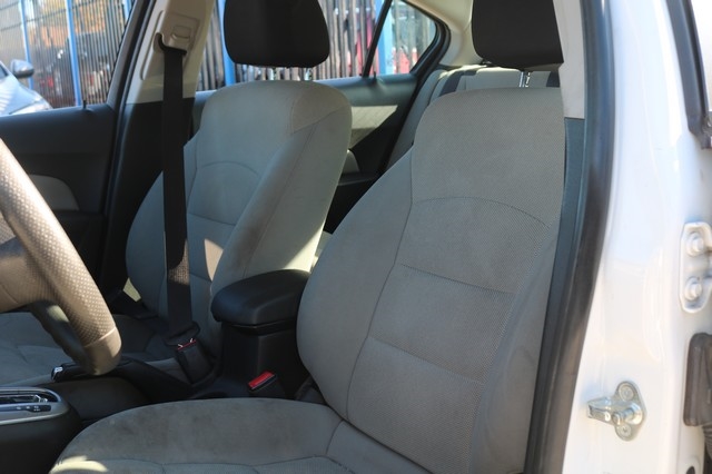 Chevrolet Cruze Limited 4dr Sdn Auto LT w/1LT 2016 Chevrolet Cruze Limited 4dr Sdn Auto LT w/1LT 2016