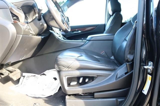 Cadillac Escalade 4WD 4dr Luxury 2019