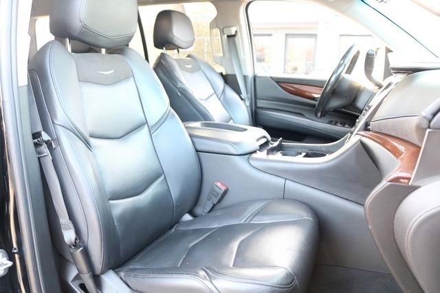 Cadillac Escalade 4WD 4dr Luxury 2019