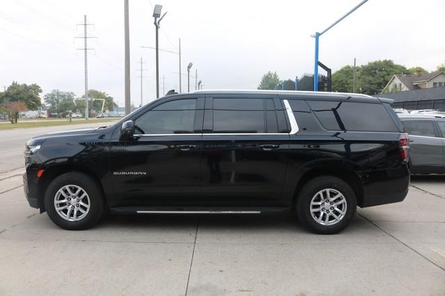 Chevrolet Suburban 4WD 4dr LT 2022