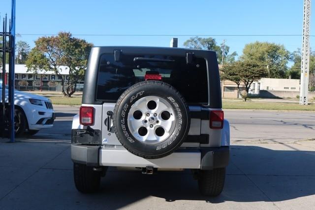 Jeep Wrangler Unlimited 4WD 4dr Sahara 2013