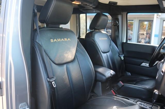 Jeep Wrangler Unlimited 4WD 4dr Sahara 2013