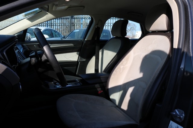 Ford Fusion SE FWD 2019