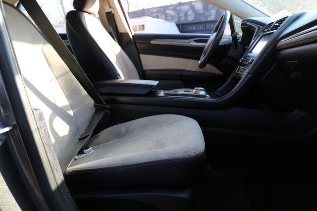 Ford Fusion SE FWD 2019