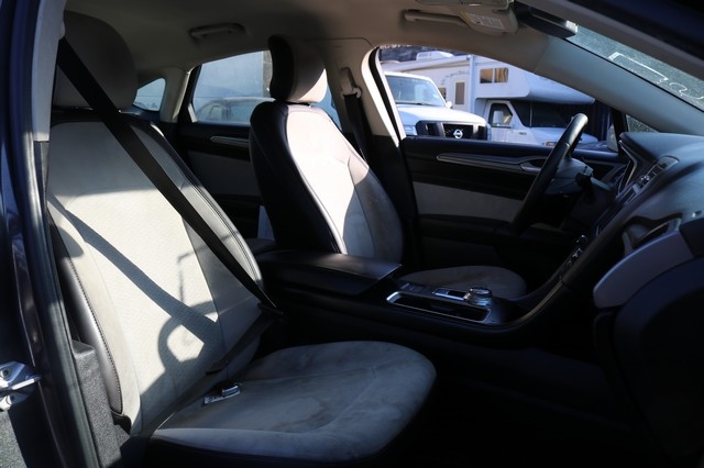 Ford Fusion SE FWD 2019