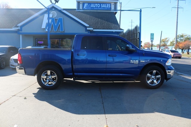 RAM 1500 Classic Lone Star 4x2 Crew Cab 5'7" Box 2019 RAM 1500 Classic Lone Star 4x2 Crew Cab 5'7" Box 2019