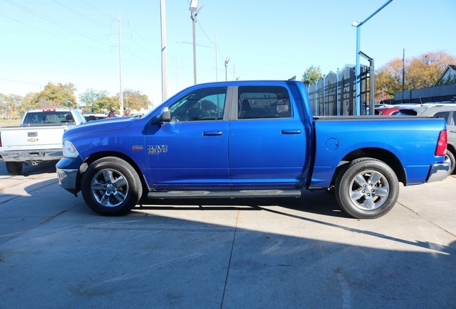 RAM 1500 Classic Lone Star 4x2 Crew Cab 5'7" Box 2019 RAM 1500 Classic Lone Star 4x2 Crew Cab 5'7" Box 2019