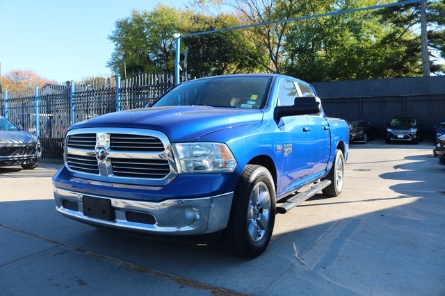 RAM 1500 Classic Lone Star 4x2 Crew Cab 5'7" Box 2019 RAM 1500 Classic Lone Star 4x2 Crew Cab 5'7" Box 2019