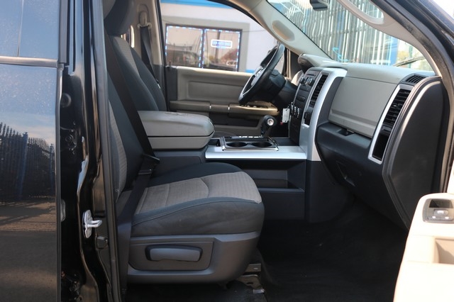 RAM 1500 4WD Crew Cab 140.5" Big Horn 2012 RAM 1500 4WD Crew Cab 140.5" Big Horn 2012