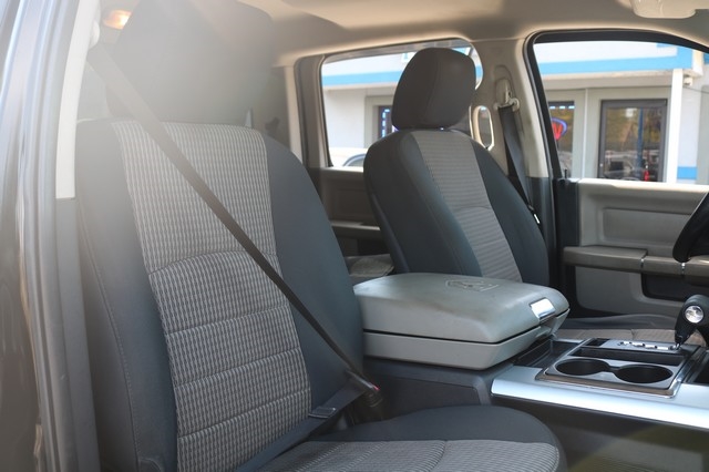 RAM 1500 4WD Crew Cab 140.5" Big Horn 2012 RAM 1500 4WD Crew Cab 140.5" Big Horn 2012