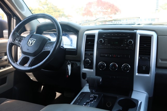 RAM 1500 4WD Crew Cab 140.5" Big Horn 2012 RAM 1500 4WD Crew Cab 140.5" Big Horn 2012