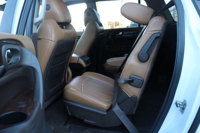 Buick Enclave FWD 4dr Leather 2016 Buick Enclave FWD 4dr Leather 2016