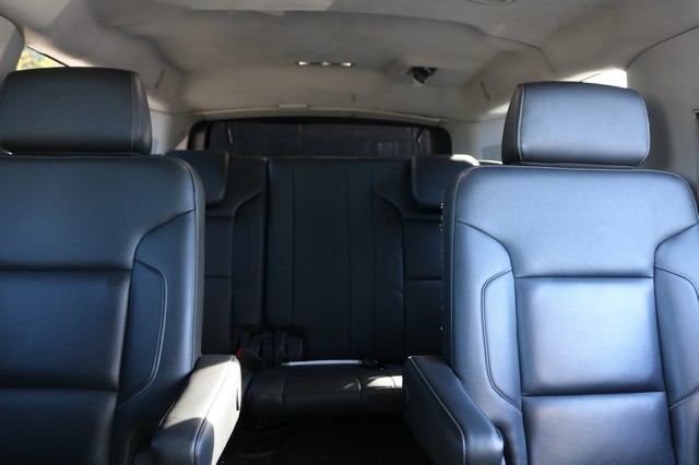 Chevrolet Suburban 4WD 4dr 1500 LT 2017 Chevrolet Suburban 4WD 4dr 1500 LT 2017