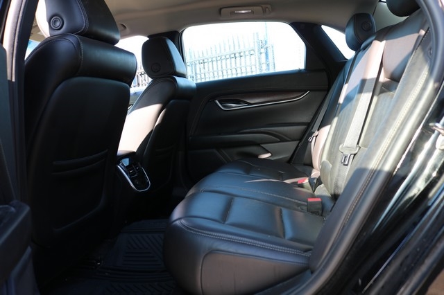 Cadillac XTS 4dr Sdn Luxury FWD 2019