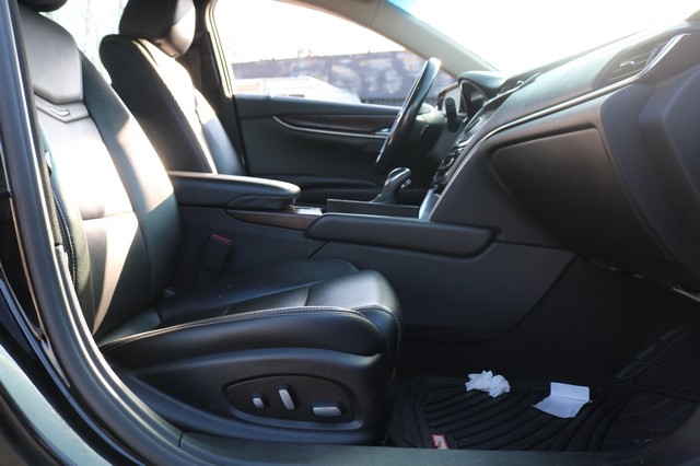 Cadillac XTS 4dr Sdn Luxury FWD 2019