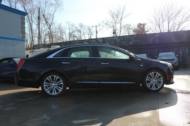 Cadillac XTS 4dr Sdn Luxury FWD 2019