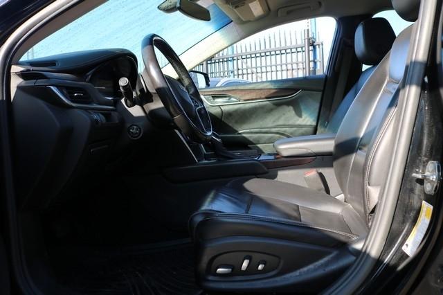 Cadillac XTS 4dr Sdn Luxury FWD 2019