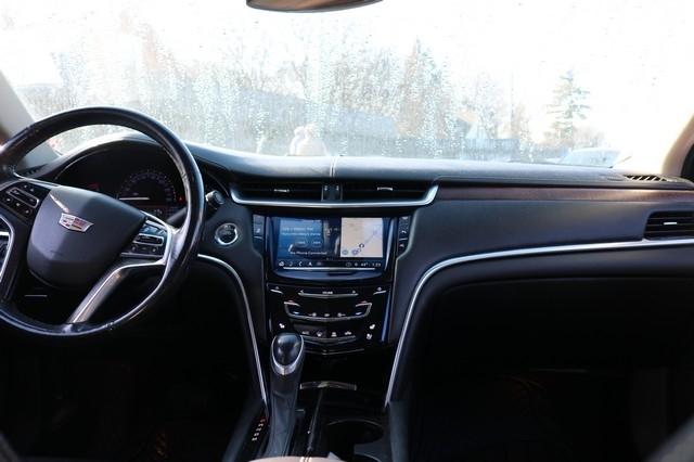 Cadillac XTS 4dr Sdn Luxury FWD 2019