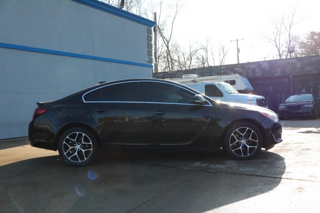 Buick Regal 4dr Sdn Sport Touring FWD 2017