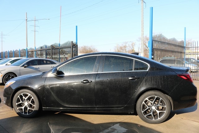 Buick Regal 4dr Sdn Sport Touring FWD 2017