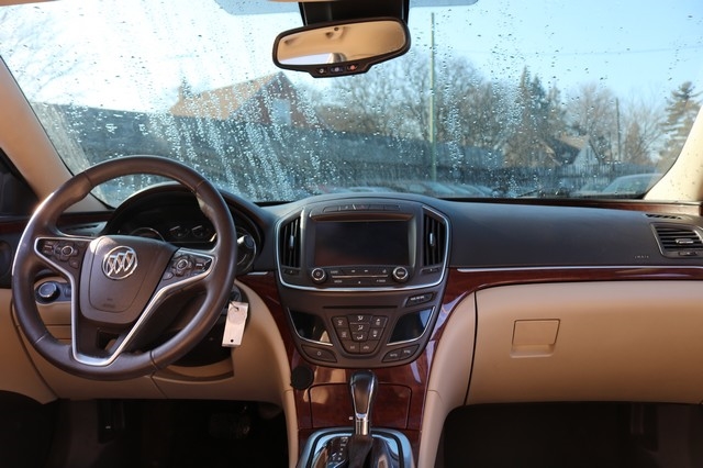 Buick Regal 4dr Sdn Sport Touring FWD 2017