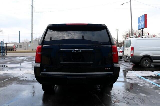 Chevrolet Suburban 4WD 4dr 1500 LT 2017