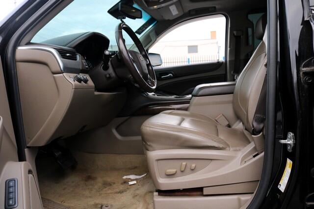 Chevrolet Suburban 4WD 4dr 1500 LT 2017