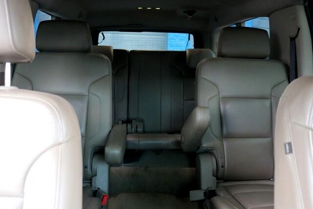 Chevrolet Suburban 4WD 4dr 1500 LT 2017