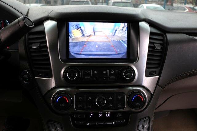 Chevrolet Suburban 4WD 4dr 1500 LT 2017