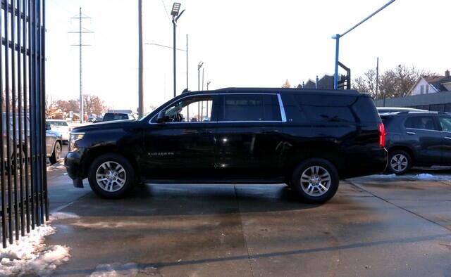 Chevrolet Suburban 4WD 4dr 1500 LT 2017