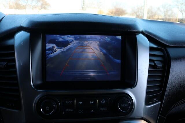 Chevrolet Suburban 4WD 4dr 1500 LT 2017