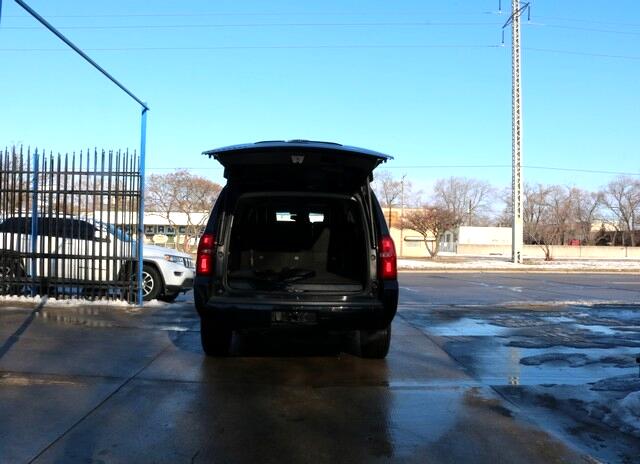 Chevrolet Suburban 4WD 4dr 1500 LT 2017