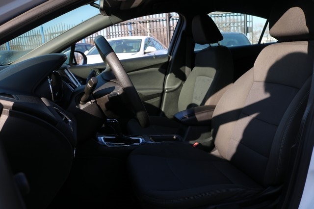 Chevrolet Cruze 4dr Sdn 1.4L LT w/1SD 2017