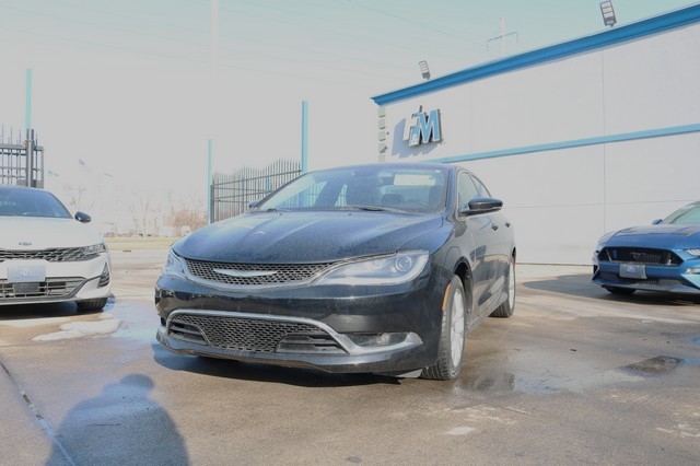 Chrysler 200 4dr Sdn C FWD 2015