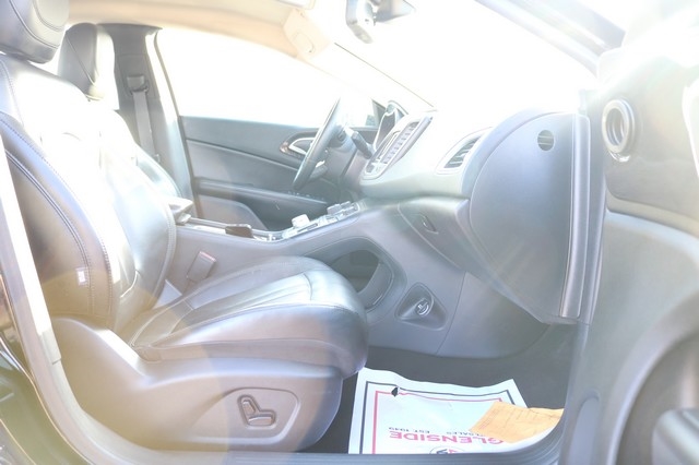 Chrysler 200 4dr Sdn C FWD 2015