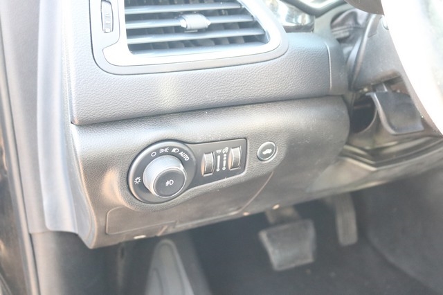 Chrysler 200 4dr Sdn C FWD 2015