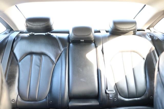 Chrysler 200 4dr Sdn C FWD 2015