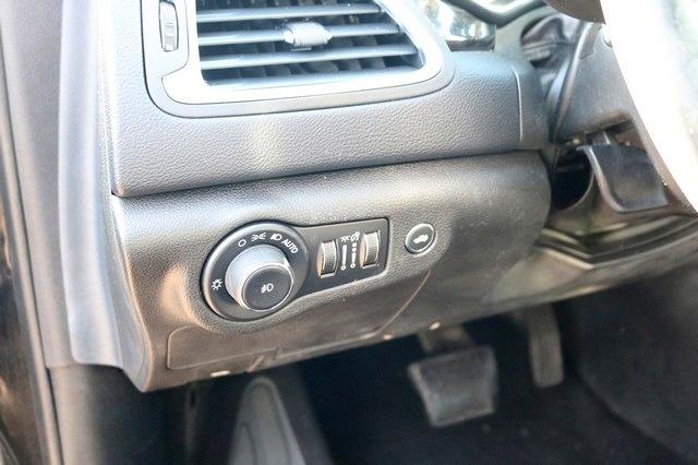 Chrysler 200 4dr Sdn C FWD 2015