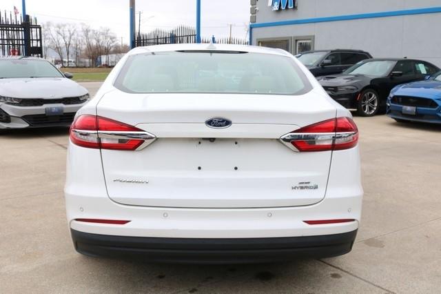 Ford Fusion Hybrid SE FWD 2019