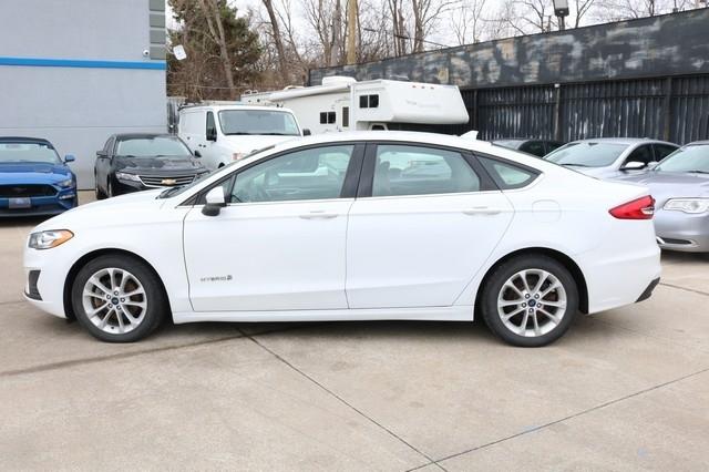 Ford Fusion Hybrid SE FWD 2019