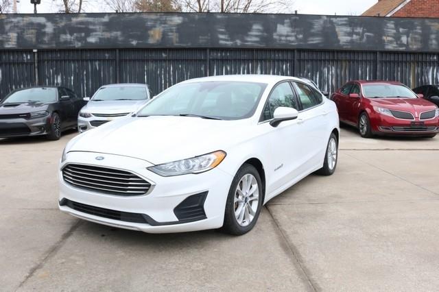 Ford Fusion Hybrid SE FWD 2019