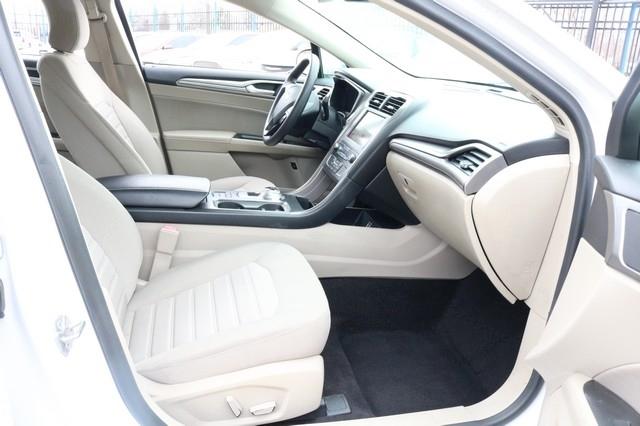 Ford Fusion Hybrid SE FWD 2019