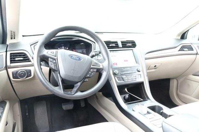 Ford Fusion Hybrid SE FWD 2019