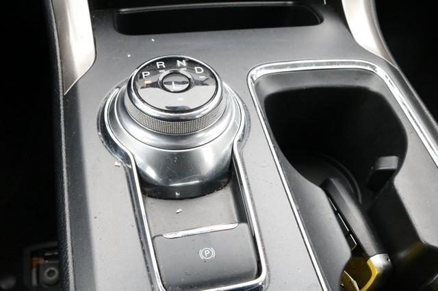 Ford Fusion Hybrid SE FWD 2019