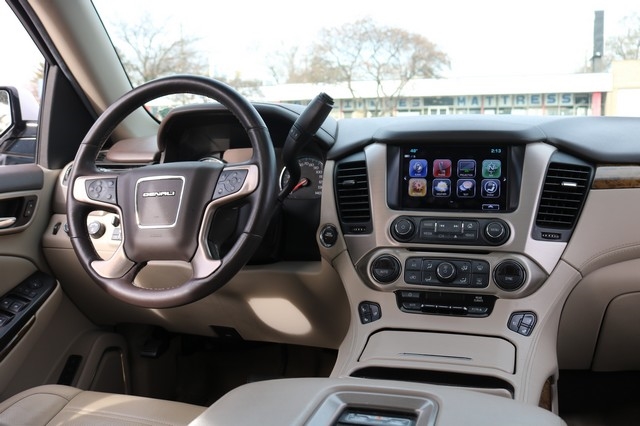 GMC Yukon 4WD 4dr Denali 2017