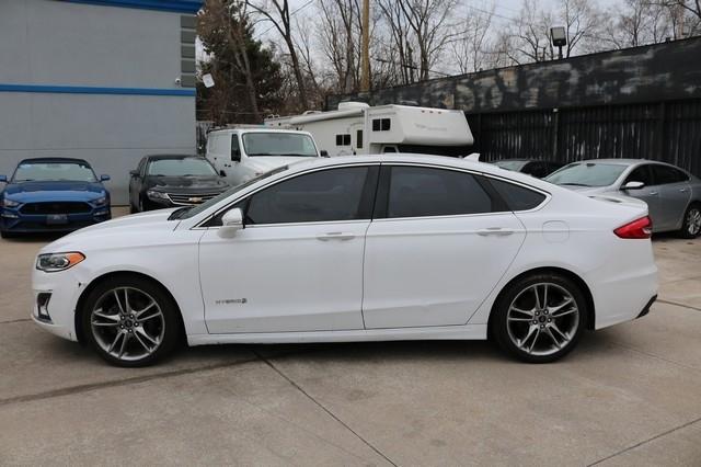 Ford Fusion Hybrid Titanium FWD 2019