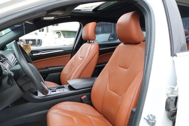 Ford Fusion Hybrid Titanium FWD 2019