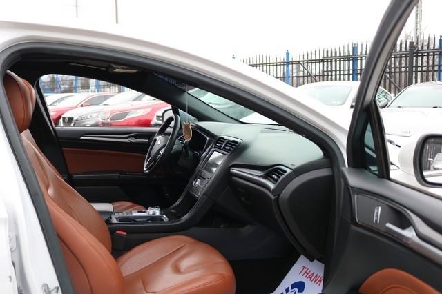 Ford Fusion Hybrid Titanium FWD 2019